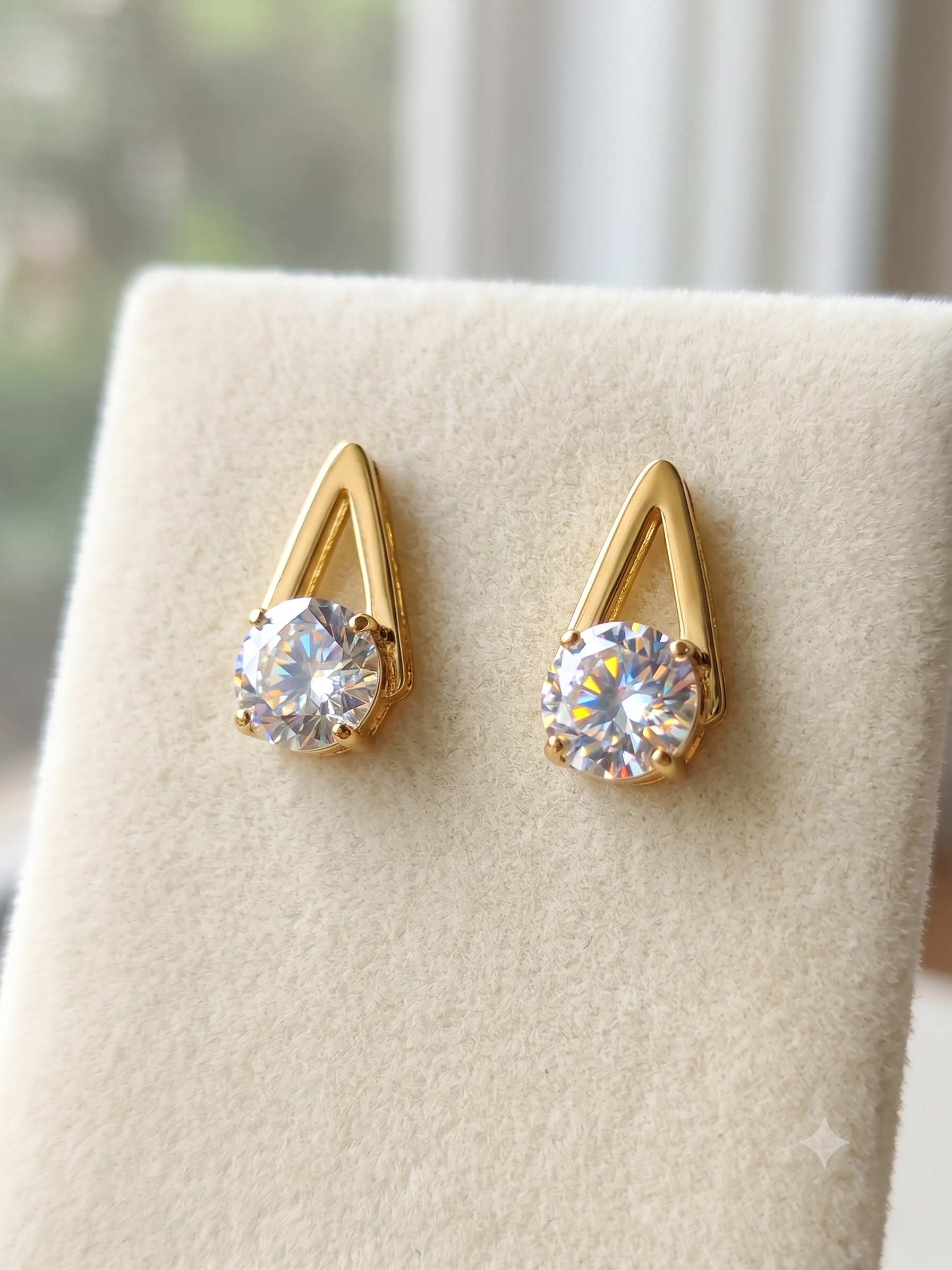 Gold-Plated Teardrop-Outline CZ Solitaire Stud Earrings | High-Brilliance Clear Stone
